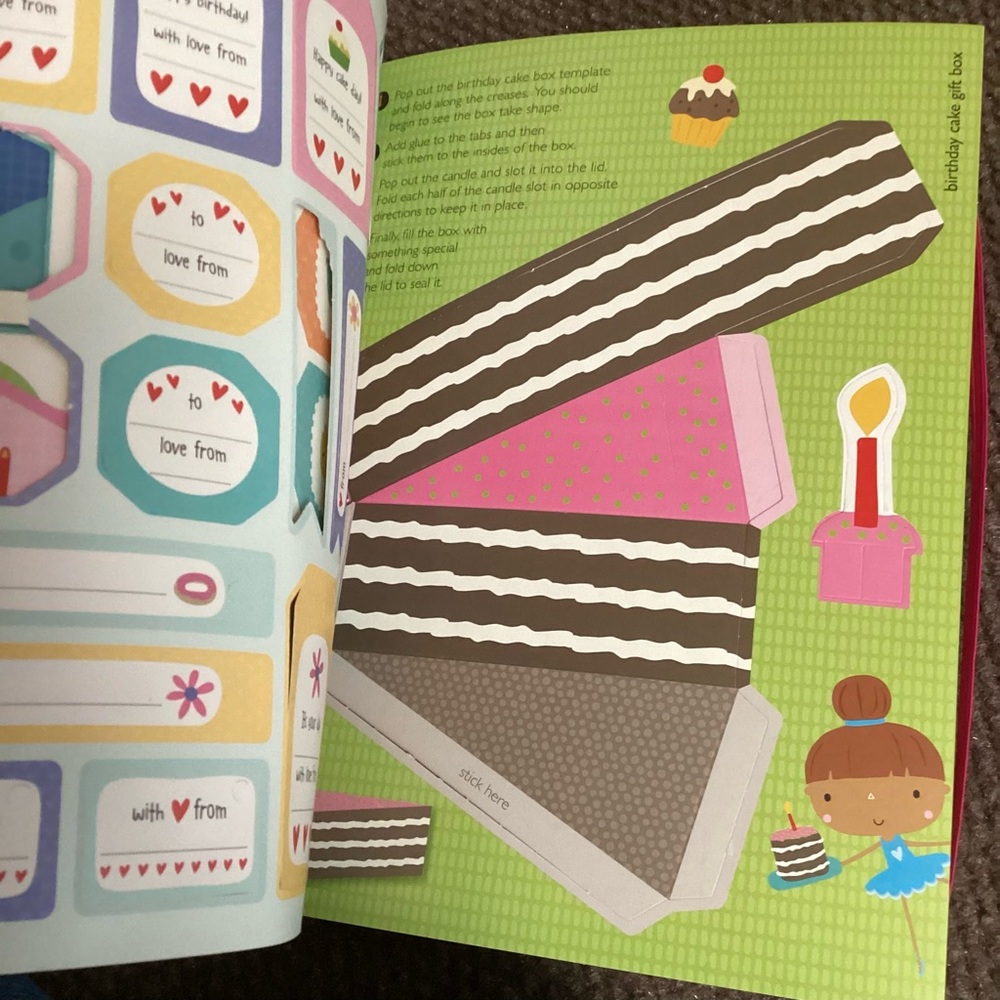 Paper gifting crafts, cards and decorating books - Picture 9 of 14
